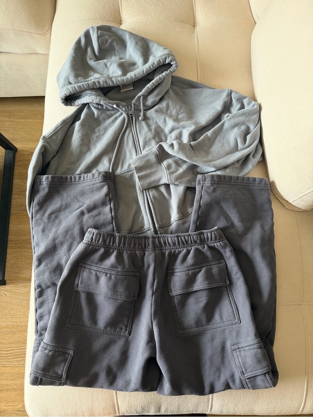 TNA ARITZIA cargo pants and Sweater - Picture 4 of 5